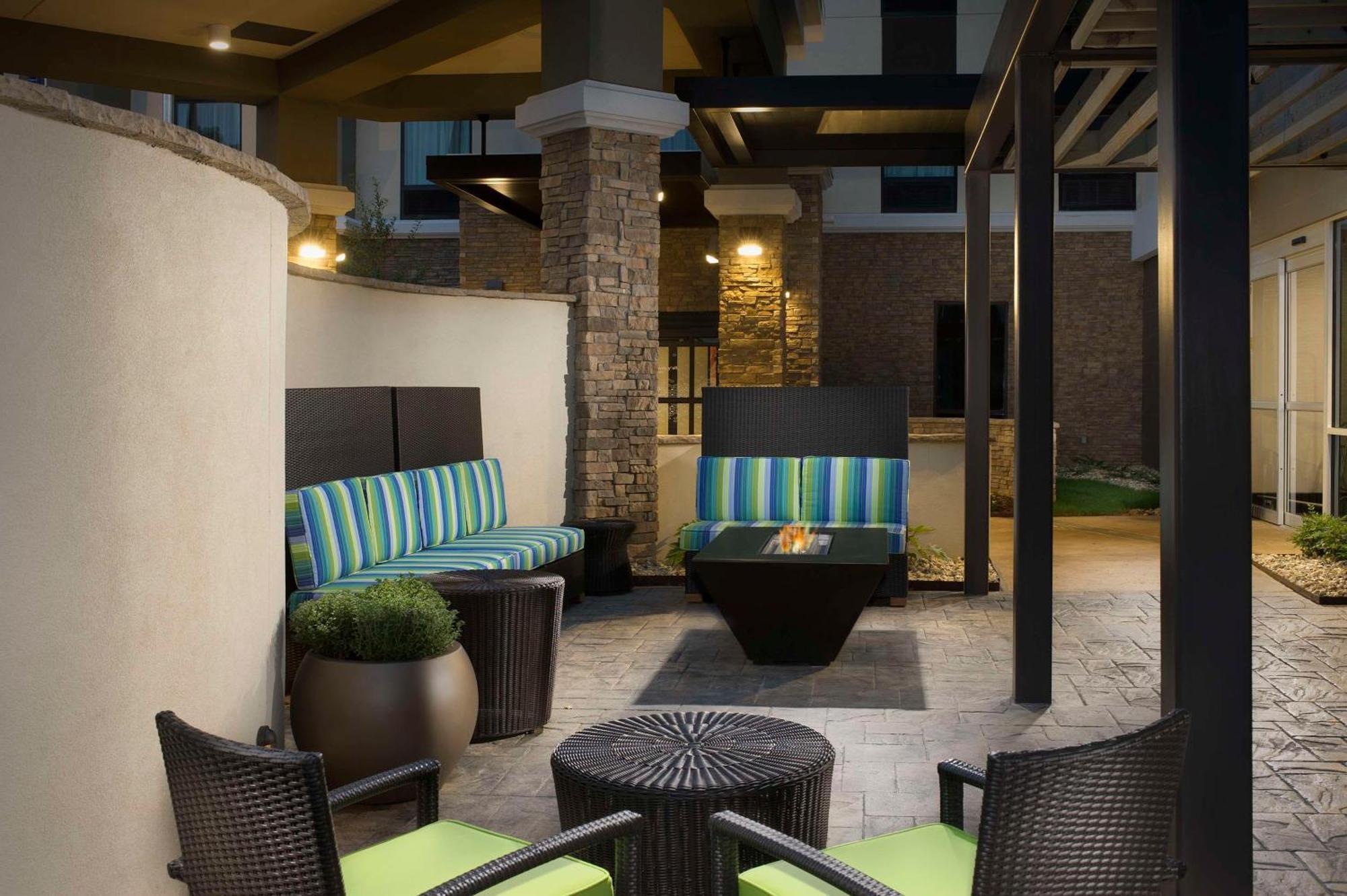 Home2 Suites By Hilton Hattiesburg Exterior photo