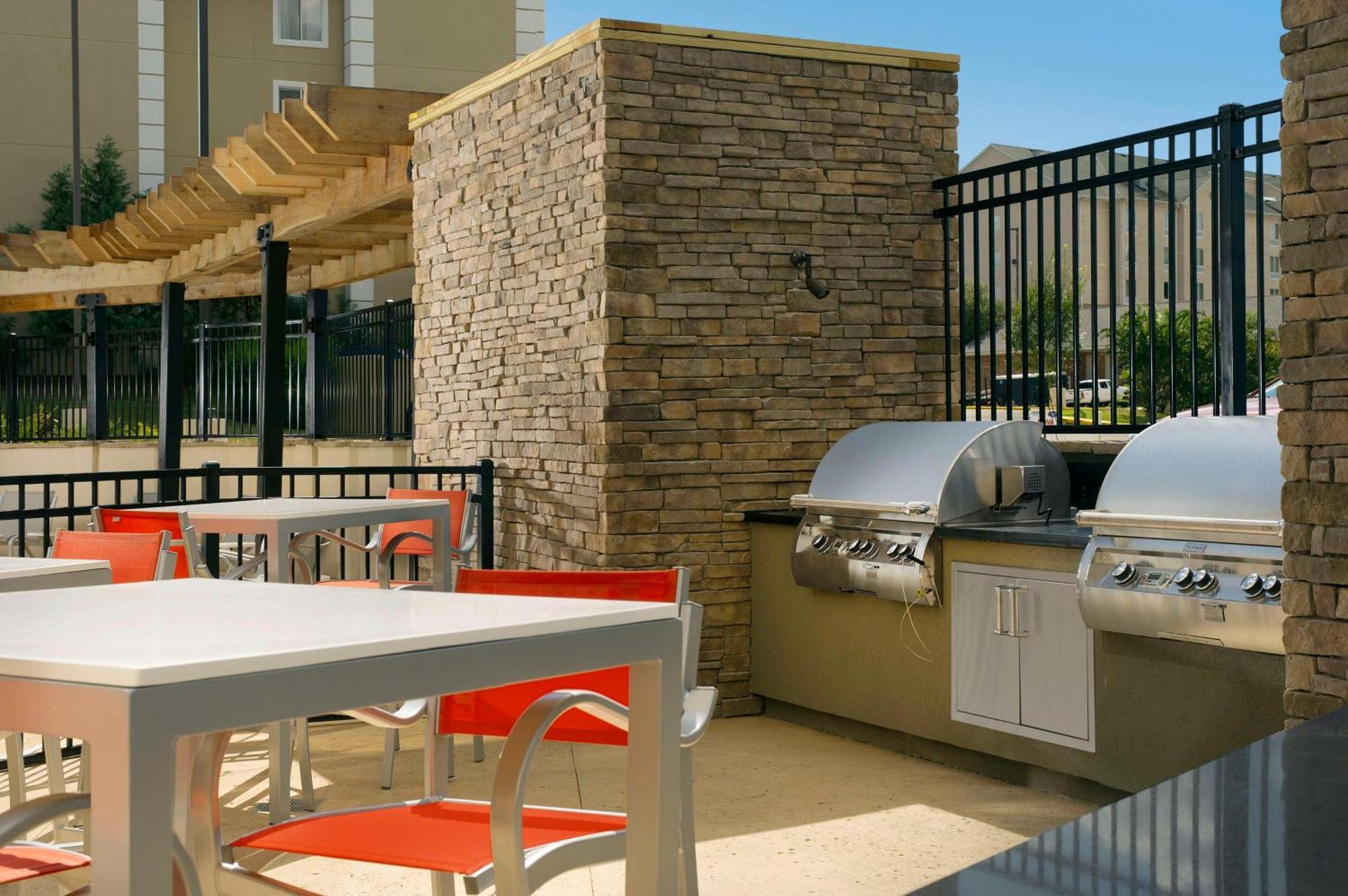 Home2 Suites By Hilton Hattiesburg Exterior photo